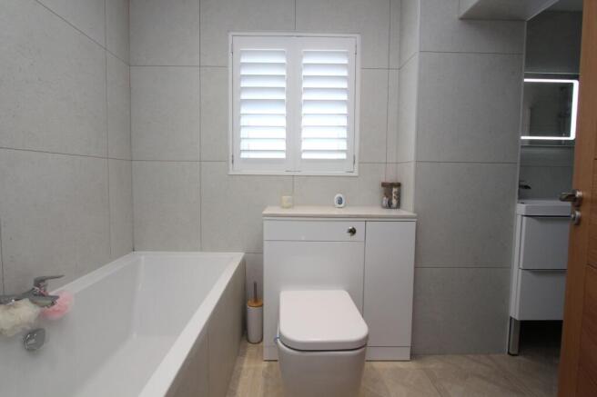 Bathroom/WC/Shower