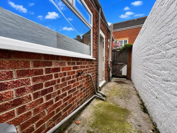 2 bed Terraced for sale Image 9