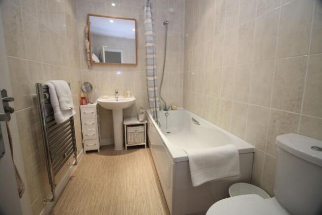 Jack & Jill En-suite
