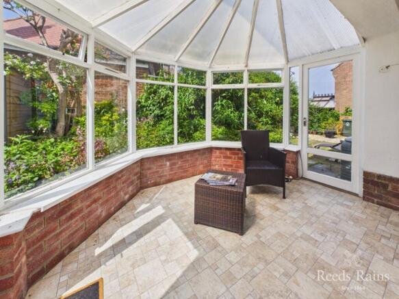 4 bed Detached for sale Image 8