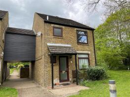 52, Bazes Shaw, Longfield DA3 8QY