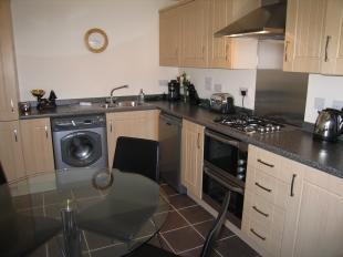 Kitchen/Dining Room (2)