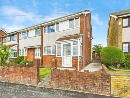 8, Nevalan Drive, St George, Bristol BS5 8TT