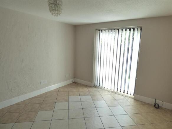 Living Room.JPG