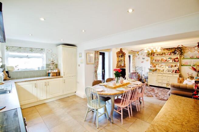 Kitchen/Family Room