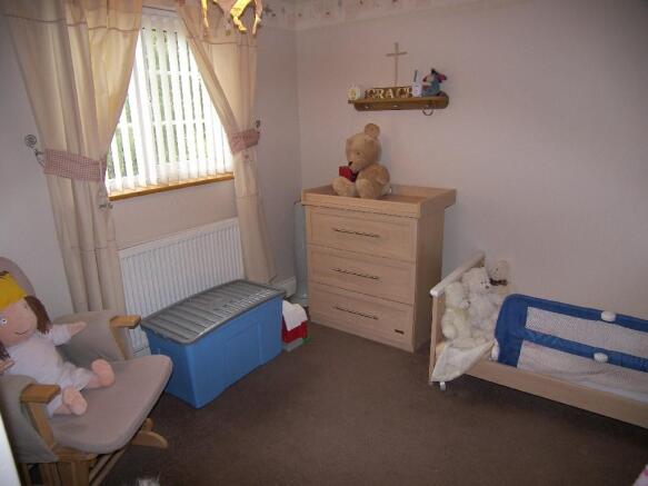 BEDROOM 2
