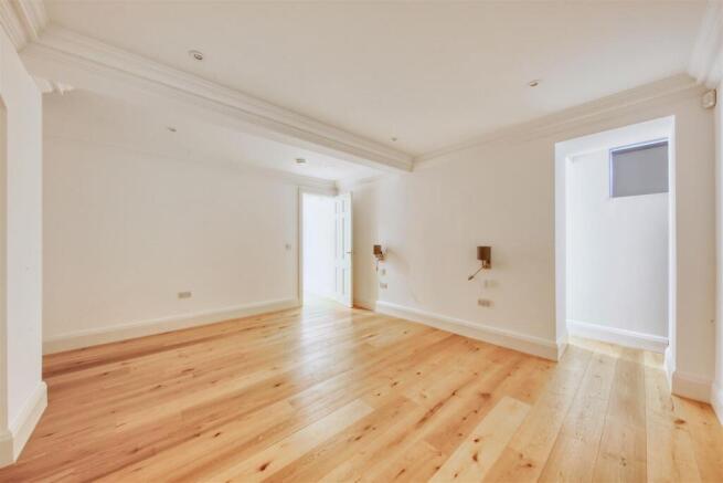 Bedroom 1.2.jpg