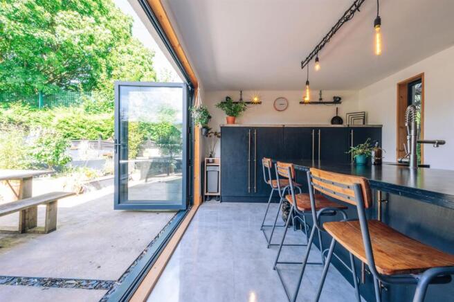 kitchen 4.jpg