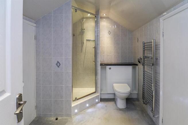 SHOWER ROOM/W.C.