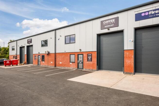 D2, D3, D7 & D8 Salwarpe Business Park 2550-23.jpg