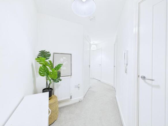 2 bed Apartment for sale Image 11