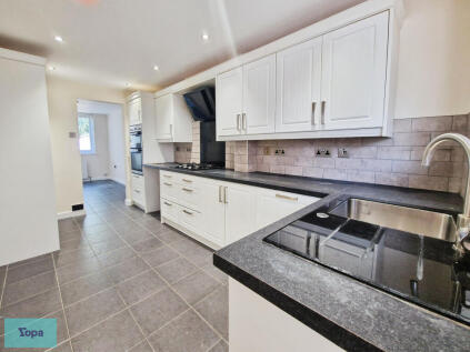 Harvey Close, Finningley, Doncaster, DN9