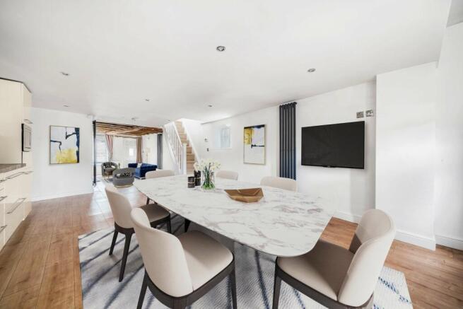 Kitchen Dining Area to Lounge