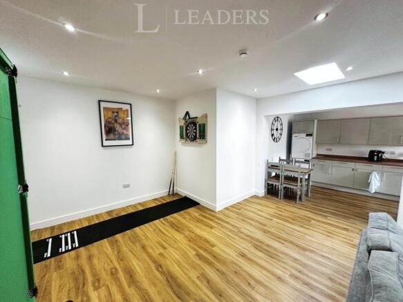 1 bed House to rent Image 4