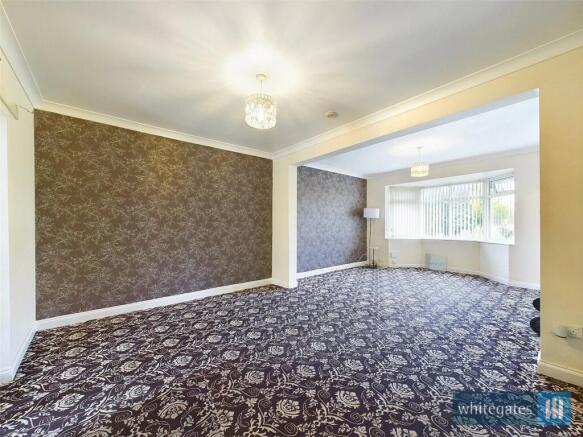 5 bed Semi-Detached for sale Image 5