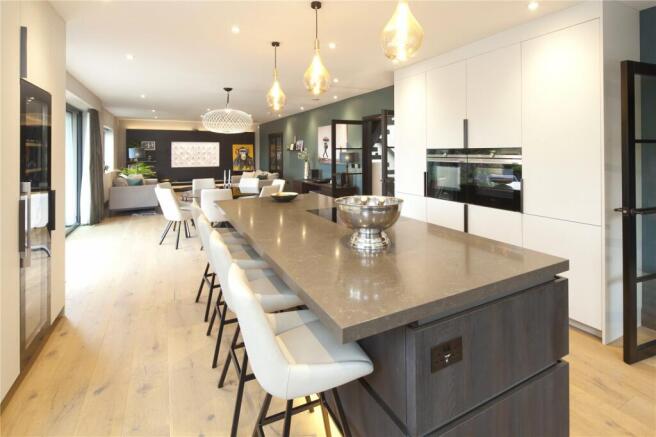 Kitchen/Dining Rm