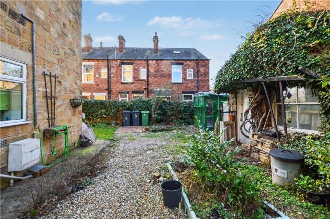 3 bed Terraced for sale Image 9
