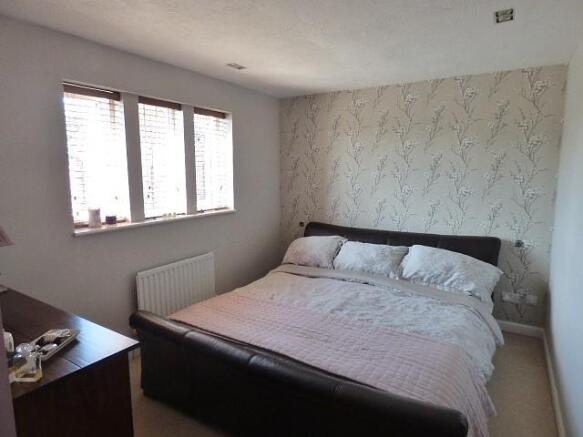 Bedroom 1 - 1
