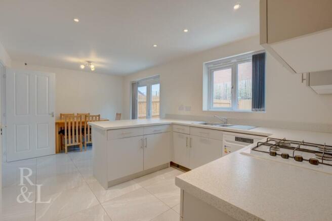Tangmere Close (11).jpg