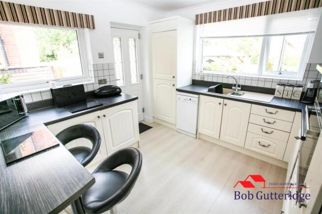 FITTED KITCHEN/BREAKFAST ROOM