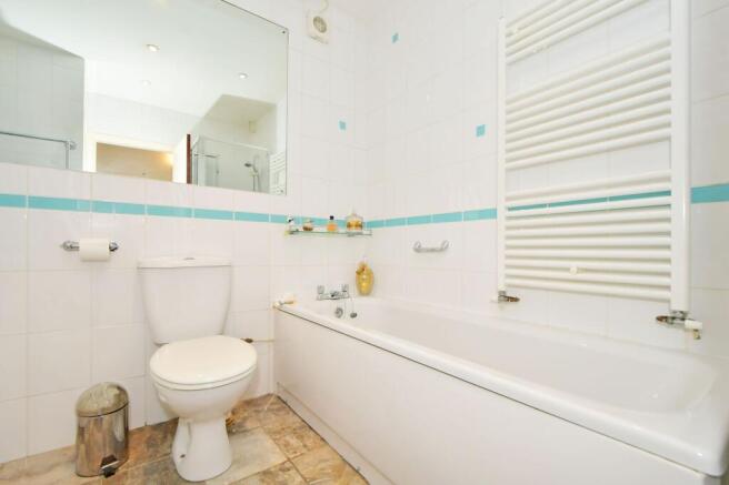 Principal bathroom