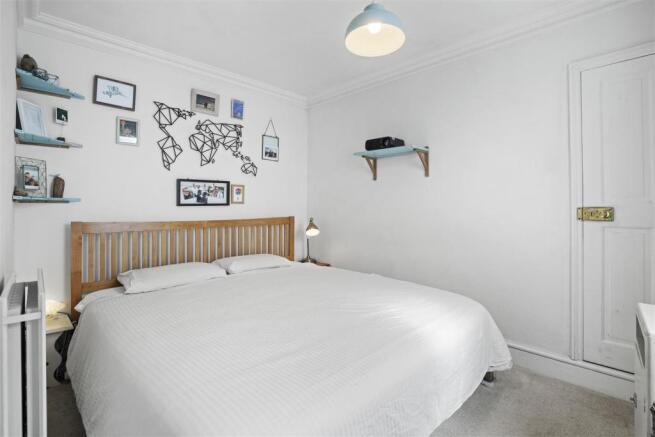 bedroom1a.jpg
