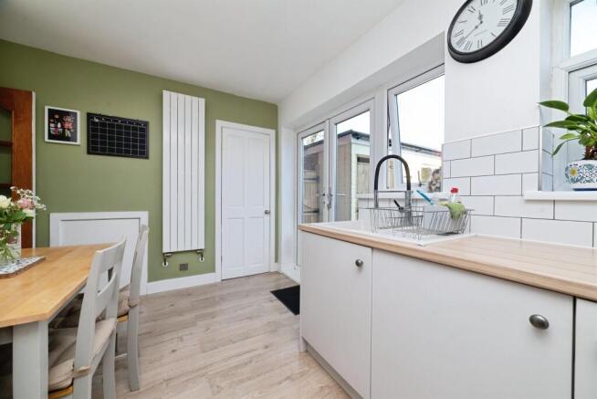 3 bed Terraced for sale Image 6