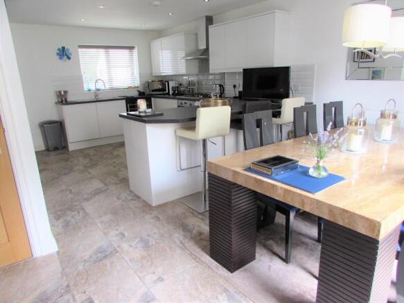 Kitchen/dining room