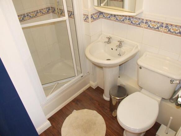 EN SUITE
