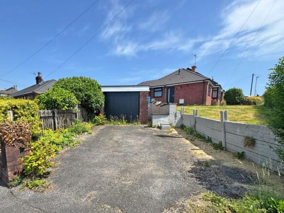 2 bed Semi-Detached Bungalow for sale Image 8