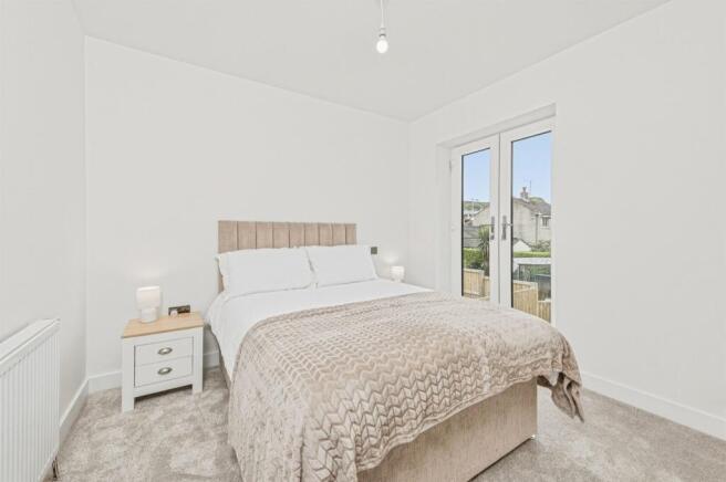 4 bed Semi-Detached for sale Image 9