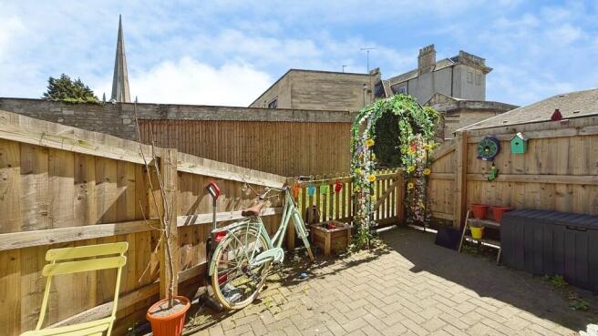 Courtyard garden