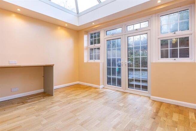 16 Albany Ct (6).jpg