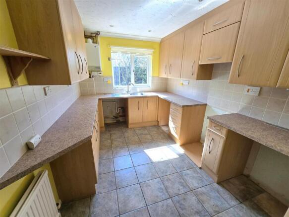 Meadow Court, Links Road, Gorleston photo 4