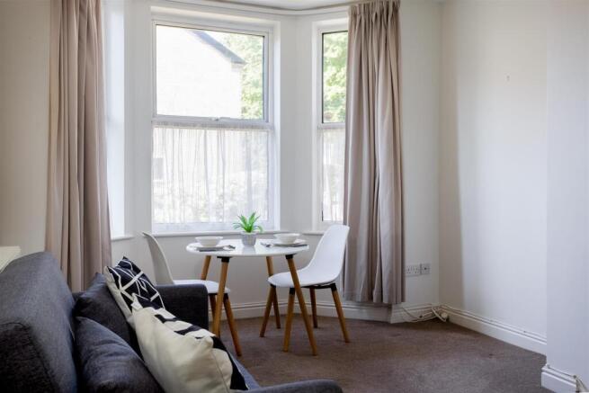 1 bed Flat to rent Image 6