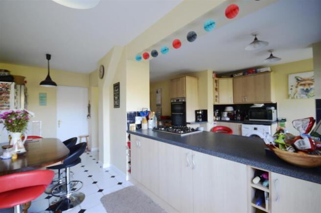 Dining Kitchen Ledbury.JPG