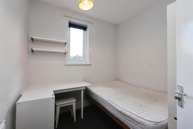 5 bed Terraced for sale Image 8
