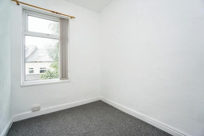 2 bed Terraced to rent Image 8