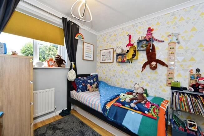 4 bed Detached for sale Image 10