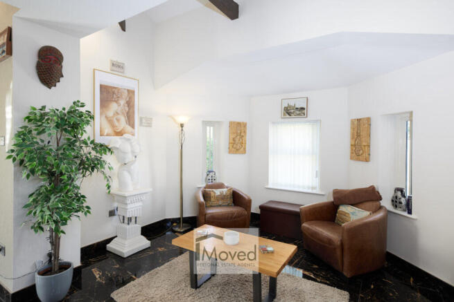 4 bed Detached for sale Image 11