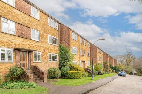 Summerland Gardens, London, N10