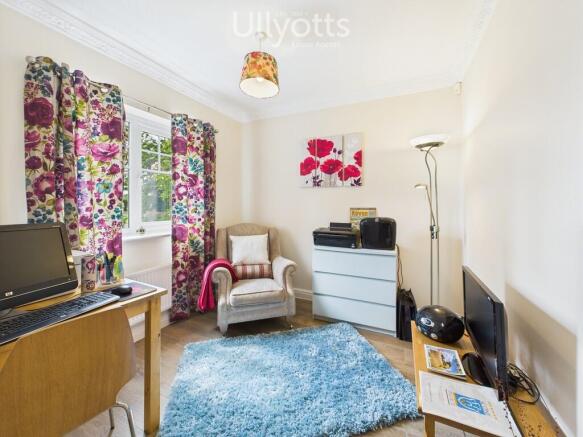 4 bed Detached for sale Image 11