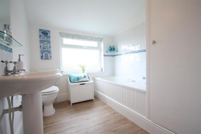 En-Suite Bathroom