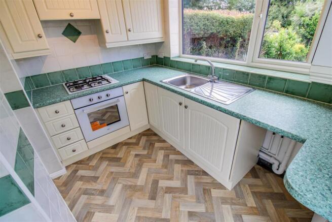 2 bed Semi-Detached for sale Image 5