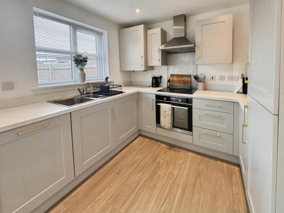 3 bed House to rent Image 7