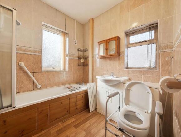 3 bed Semi-Detached for sale Image 9