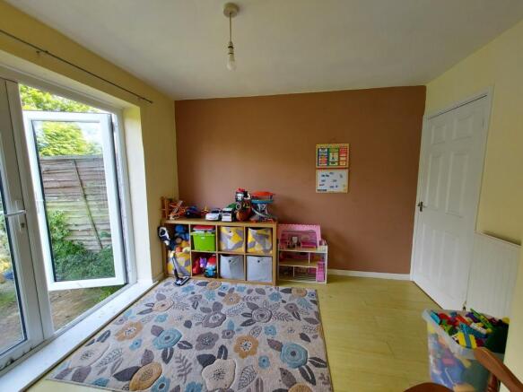 Photo 11
