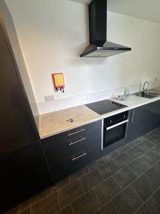 5 bed Apartment to rent Image 12