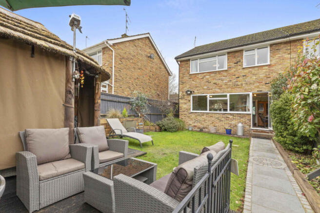 5 Du Pre Walk, HP10 0QJ (LOW RES)-11