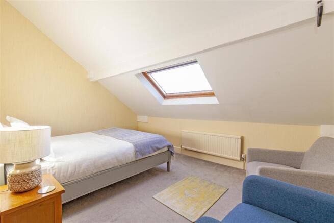 Bedroom 6-1.jpg
